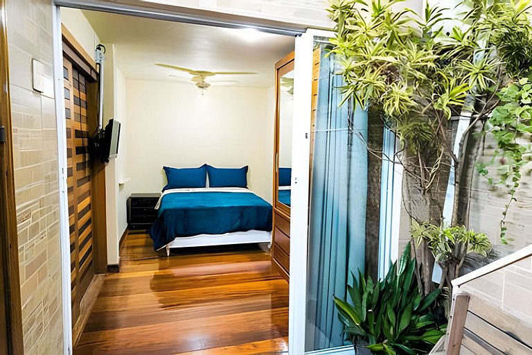 Amplo terraço exclusivo a 400m da praia de Ipanema